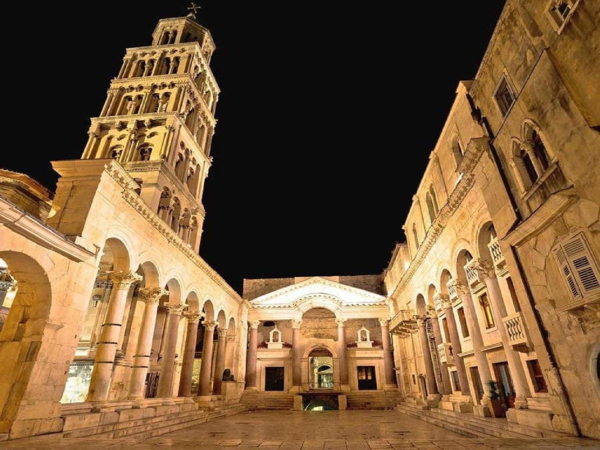 Art Center Apartma